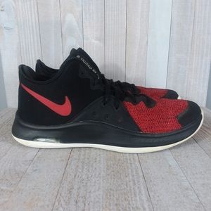 Nike-2018-Air Versitile 3 Basketball Sneakers